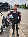 Absolvent/in der Fahrschule