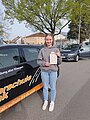 Absolvent/in der Fahrschule