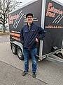 Absolvent/in der Fahrschule