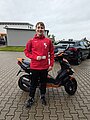 Absolvent/in der Fahrschule