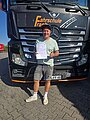 Absolvent/in der Fahrschule