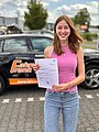 Absolvent/in der Fahrschule