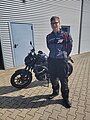 Absolvent/in der Fahrschule