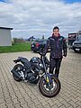 Absolvent/in der Fahrschule