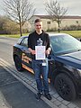Absolvent/in der Fahrschule