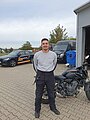 Absolvent/in der Fahrschule