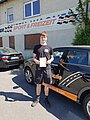 Absolvent/in der Fahrschule