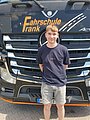 Absolvent/in der Fahrschule