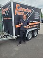 Absolvent/in der Fahrschule