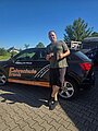 Absolvent/in der Fahrschule