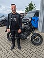 Absolvent/in der Fahrschule