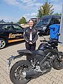 Absolvent/in der Fahrschule