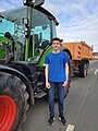 Absolvent/in der Fahrschule