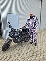 Absolvent/in der Fahrschule