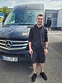 Absolvent/in der Fahrschule