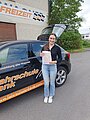 Absolvent/in der Fahrschule