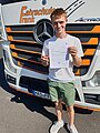 Absolvent/in der Fahrschule