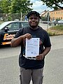 Absolvent/in der Fahrschule