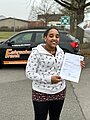 Absolvent/in der Fahrschule