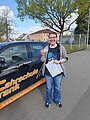 Absolvent/in der Fahrschule