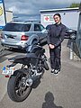 Absolvent/in der Fahrschule