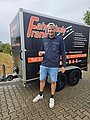 Absolvent/in der Fahrschule