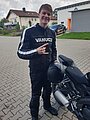 Absolvent/in der Fahrschule