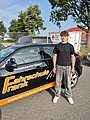 Absolvent/in der Fahrschule