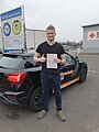 Absolvent/in der Fahrschule