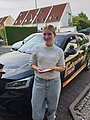 Absolvent/in der Fahrschule