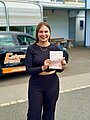 Absolvent/in der Fahrschule