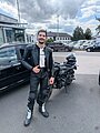 Absolvent/in der Fahrschule