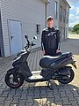 Absolvent/in der Fahrschule