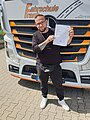 Absolvent/in der Fahrschule
