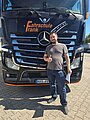 Absolvent/in der Fahrschule
