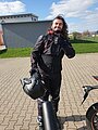 Absolvent/in der Fahrschule