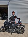 Absolvent/in der Fahrschule