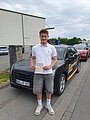 Absolvent/in der Fahrschule