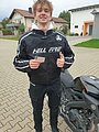 Absolvent/in der Fahrschule
